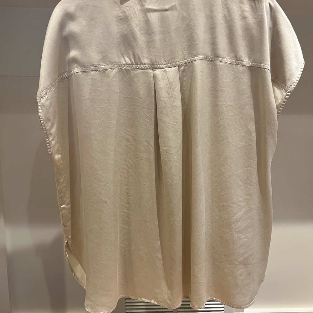 Elegant Cream Women's Top - Picture 3 of 3